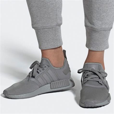 adidas sneaker grau herren|Graue adidas Sneaker für Herren .